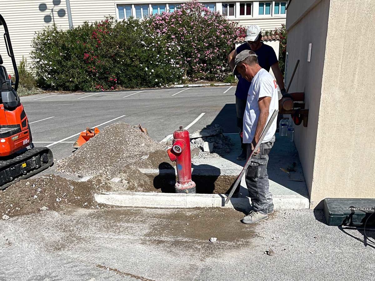 Remplacement d’une borne incendie pour un centre commercial à Pérols