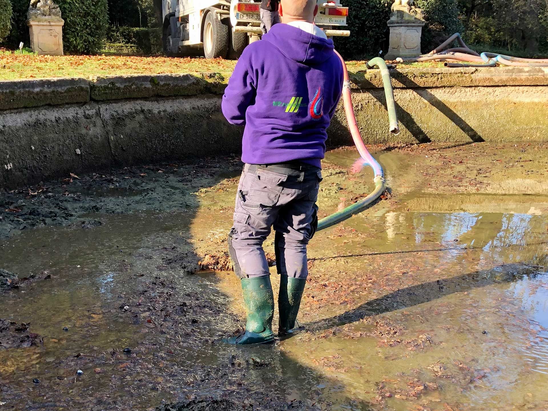 Pompage et nettoyage du bassin - Château d’Engarran à Lavérune